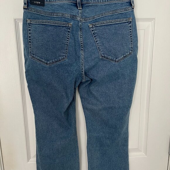 NWT: J. Crew Petite Flare Crop Jean in Signature Stretch - Misty Indigo Wash - Picture 7 of 8